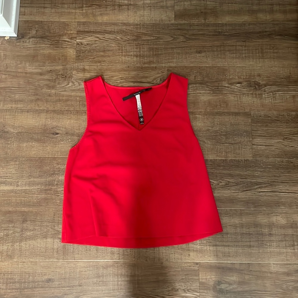 Red Kensie Crop Tank Top - size s